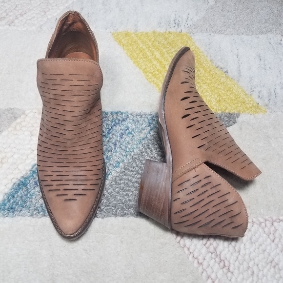 Steve Madden Arowe Western Ankle Bootie 6.5 - Picture 2 of 10